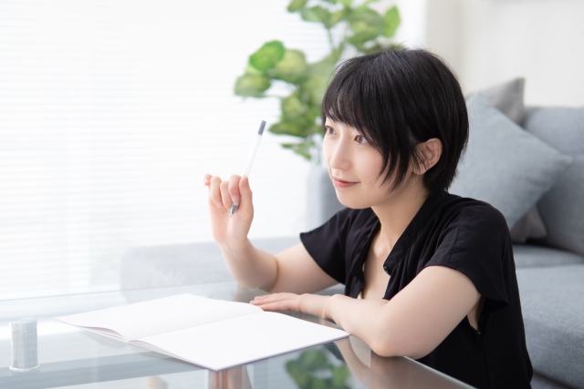 効率的に稼ぎたい女性におすすめのチャットレディという選択肢